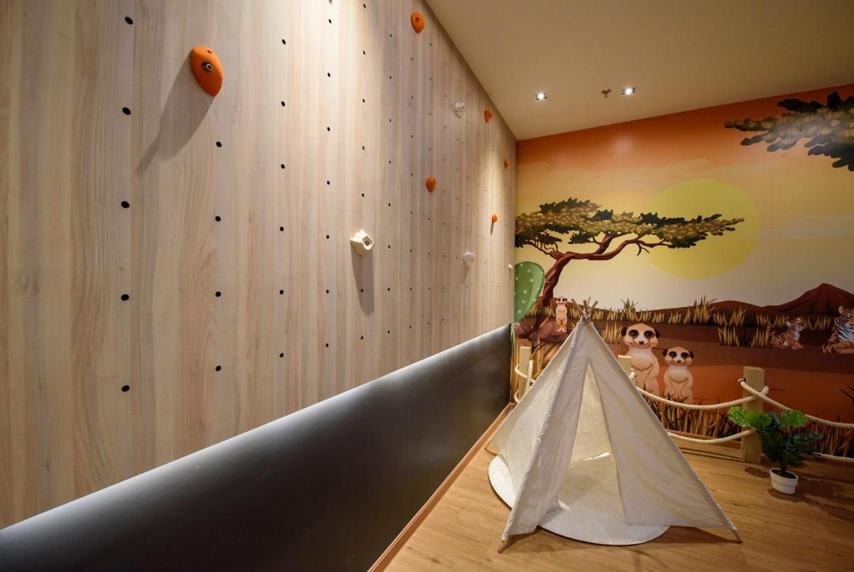 Tallest Concept Theme Suite Klcc Kuala Lumpur Extérieur photo